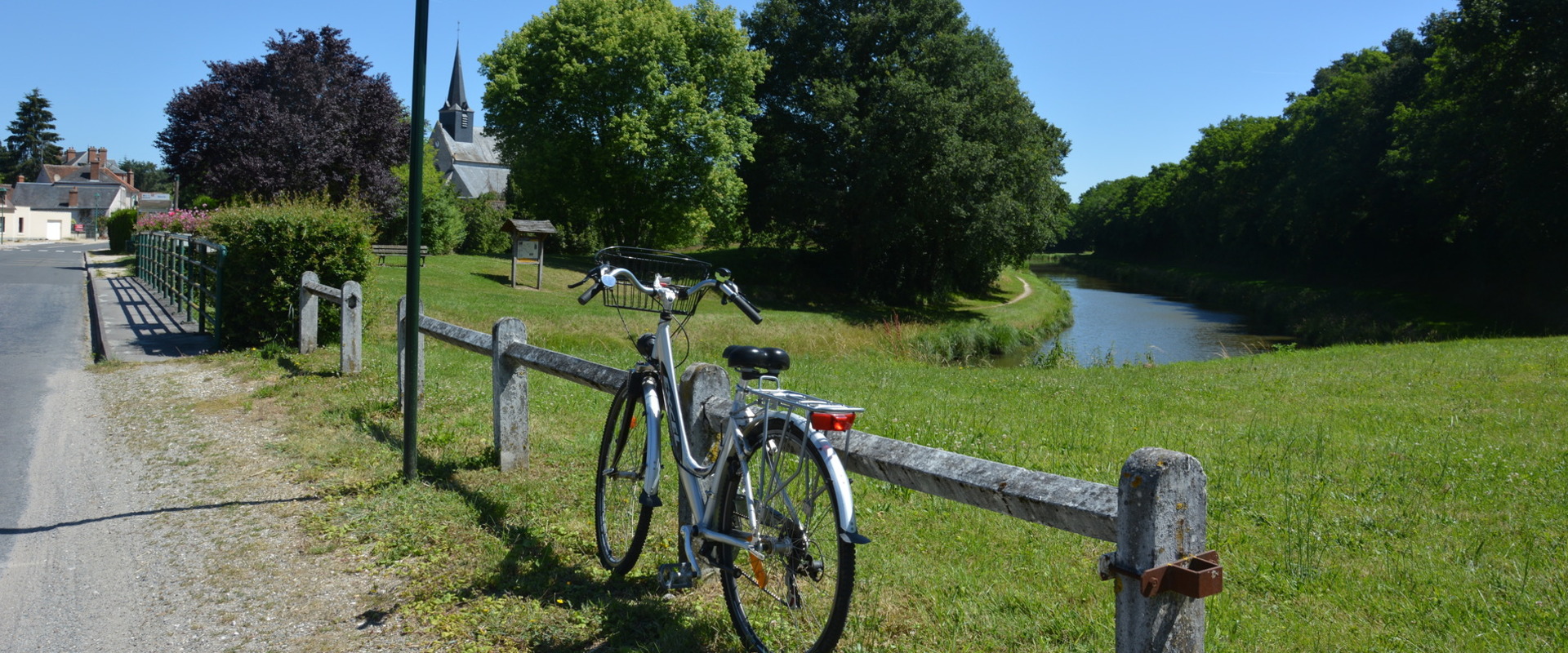 Commune de Sury-aux-Bois - Loire, Canal et Forêt d'Orléans...